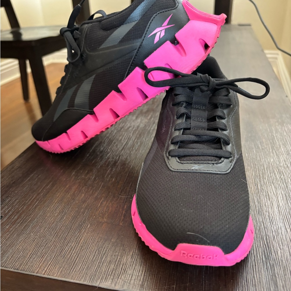 Reebok Women's Black and Pink Athletic Shoes